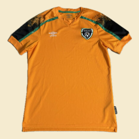 235FC4A6-9839-442C-8E33-8816B8F1BB53