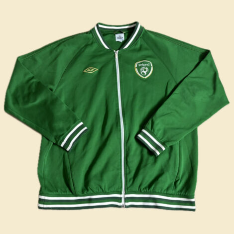 3CF852B7-CF33-4713-8BD8-47FBB71DB719